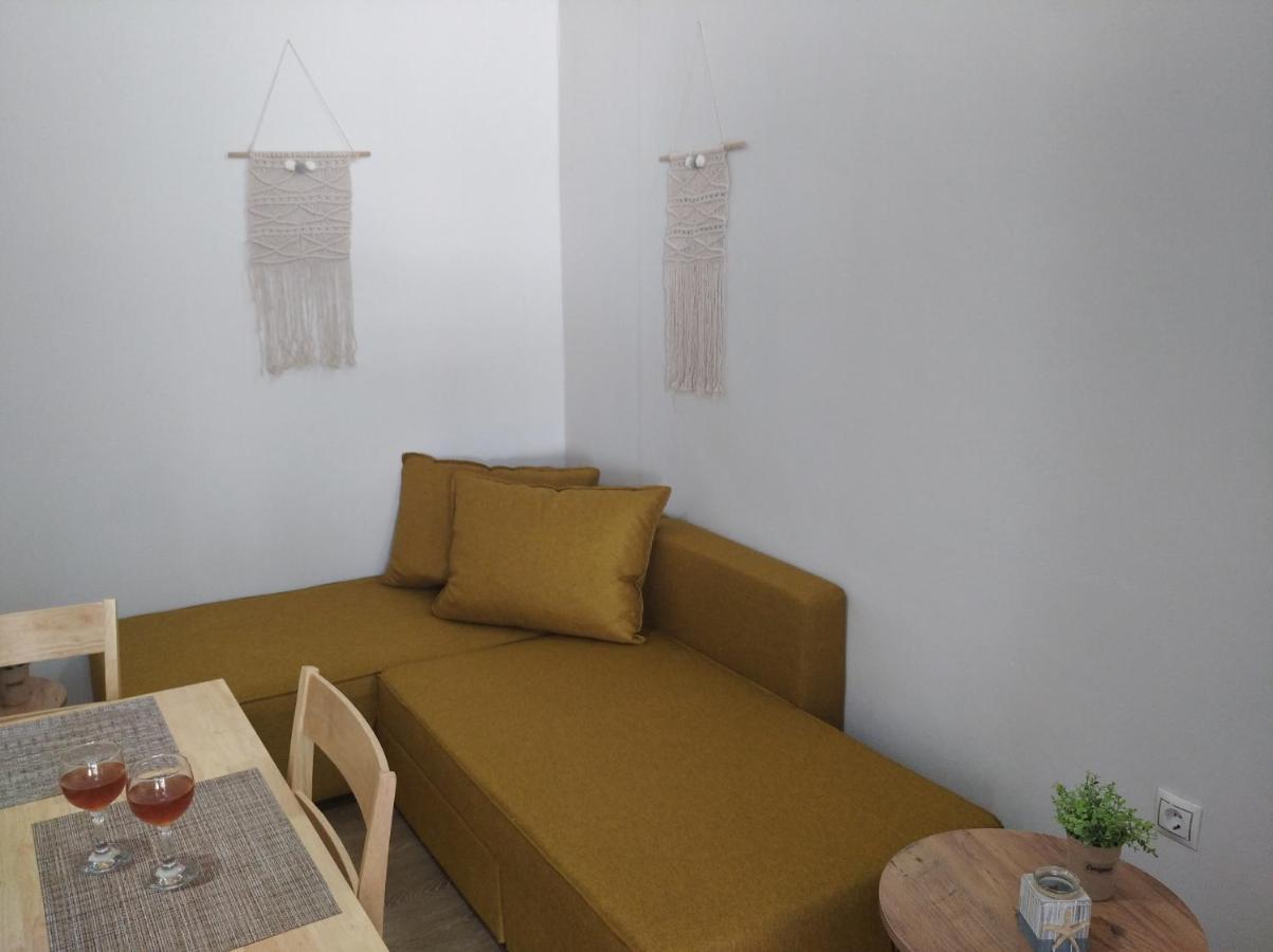 Granny'S Home Roussopoulio Luaran gambar